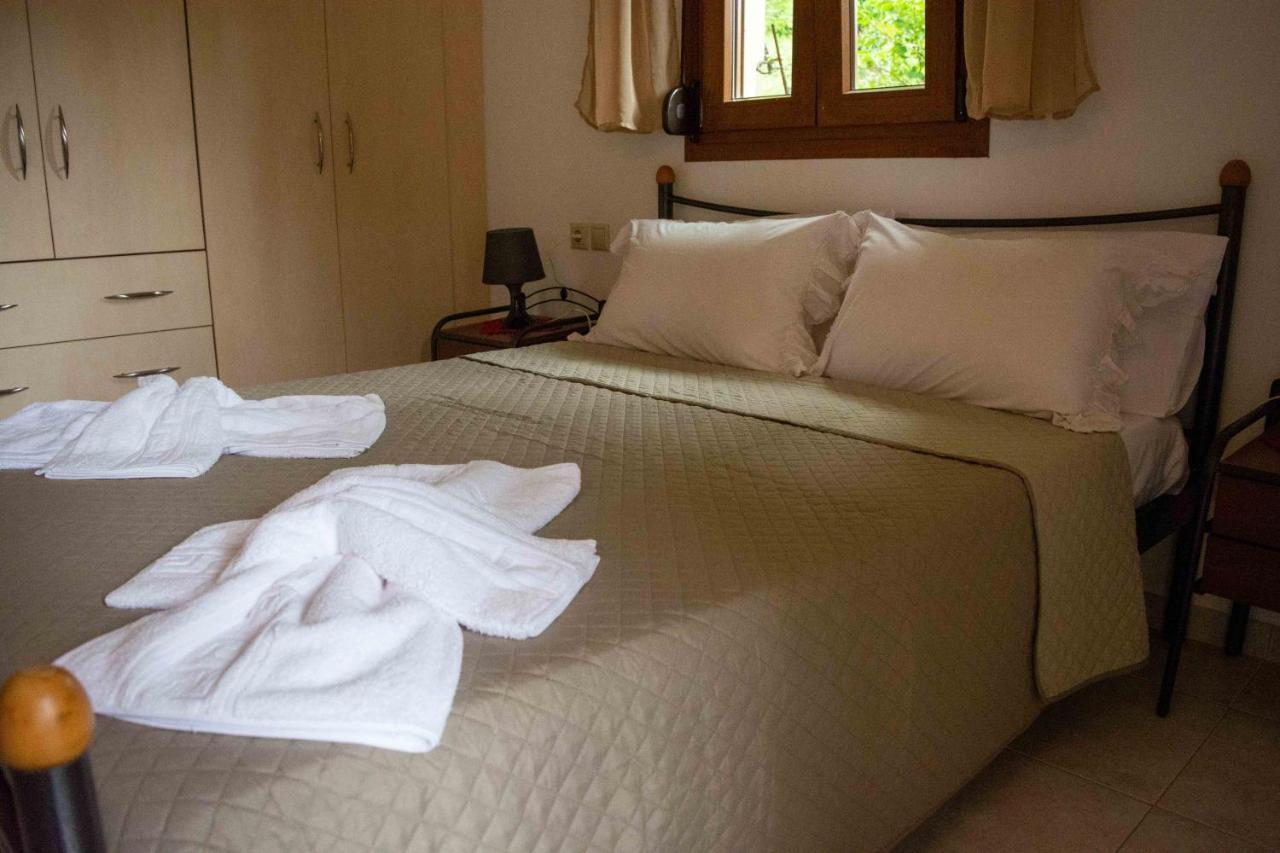 Efi'S Guest House Áyios Dhimítrios Buitenkant foto