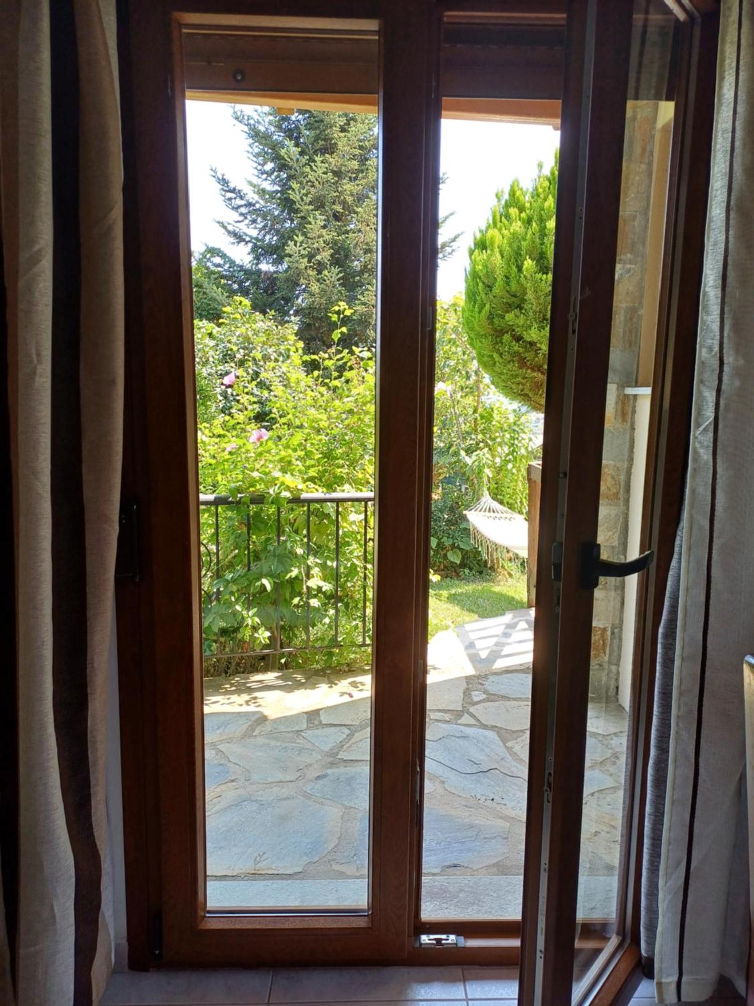 Efi'S Guest House Áyios Dhimítrios Buitenkant foto